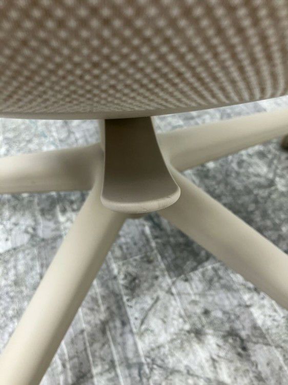 愛知県にて コクヨ パロチェア  を買取致しました。