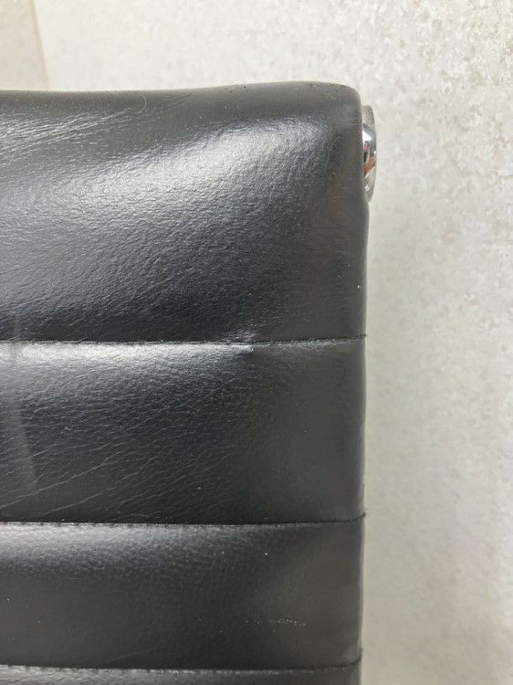 愛知県にて  ミーティングチェア  を買取致しました。