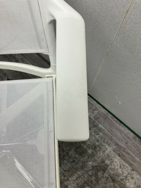 静岡県にて Wilkhahn（ウィルクハーン） 肘付エーラインチェア  を買取致しました。