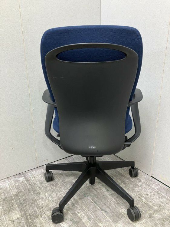 静岡県にて イトーキ 固定肘付フルゴチェア  を買取致しました。