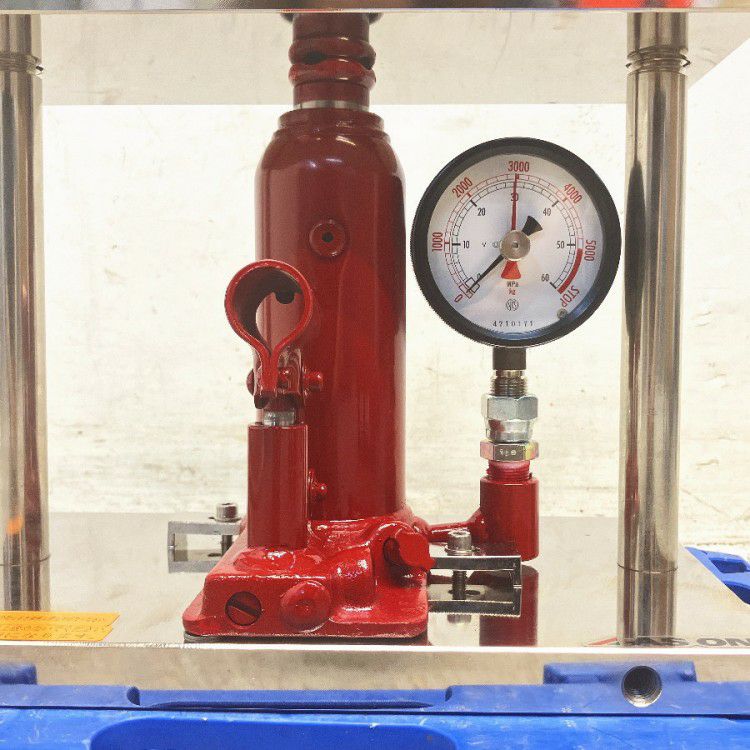 三重県にて AS ONE/アズワン ハイプレッシャージャッキ J-5 を買取致しました。