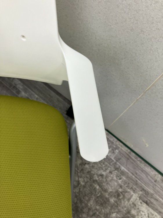 岐阜県にて コクヨ ネスティングチェア  を買取致しました。