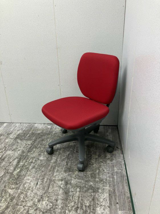 岐阜県にて オカムラ ビラージュチェア  を買取致しました。