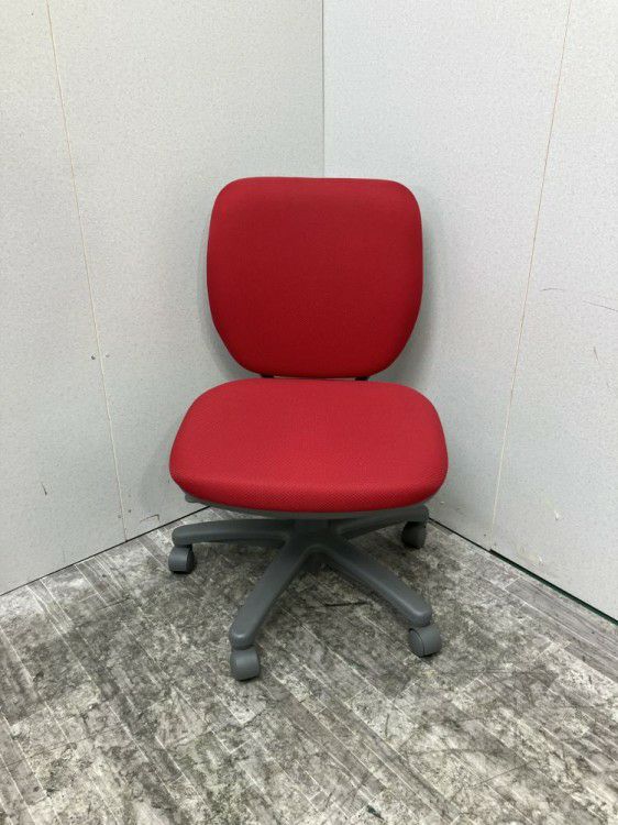 岐阜県にて オカムラ ビラージュチェア  を買取致しました。