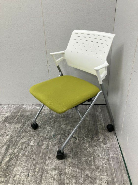 愛知県にて コクヨ ネスティングチェア  を買取致しました。