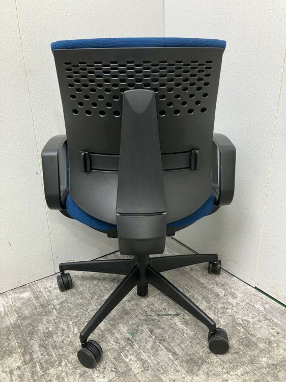 三重県にて コクヨ 固定肘付ウィザード3チェア を買取致しました。