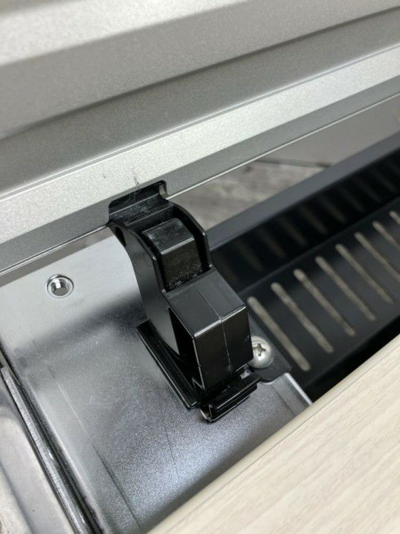 愛知県にて オカムラ 1400平デスク+ワゴンセット  を買取致しました。