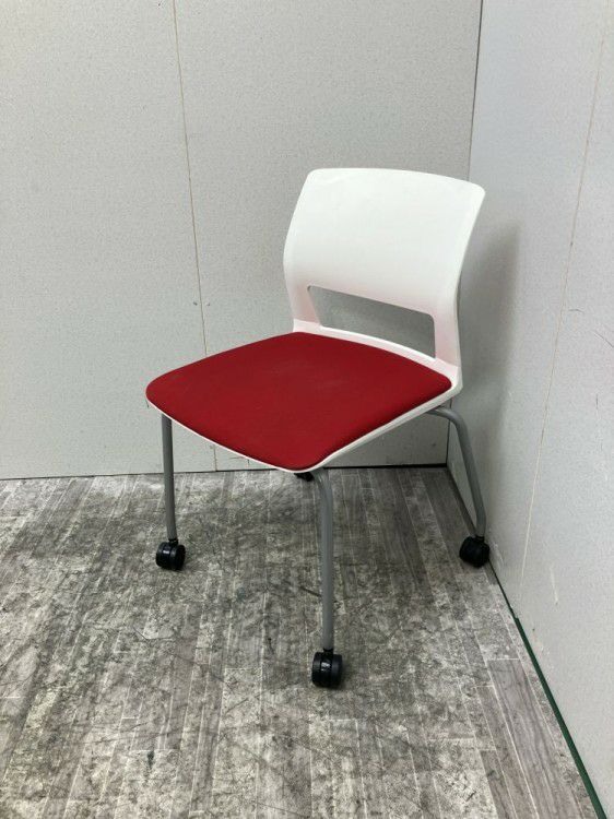 静岡県にて コクヨ 160シリーズスタッキングチェア  を買取致しました。