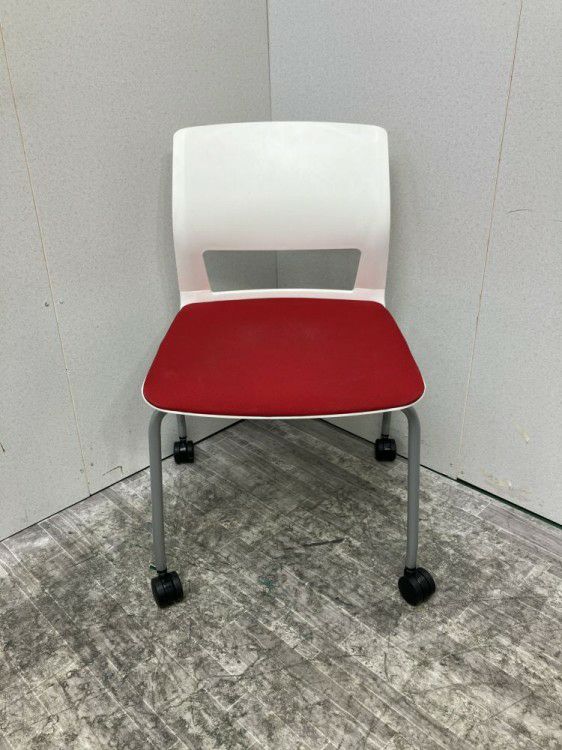 静岡県にて コクヨ 160シリーズスタッキングチェア  を買取致しました。