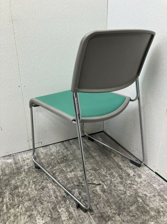 岐阜県にて コクヨ スタッキングチェア  を買取致しました。