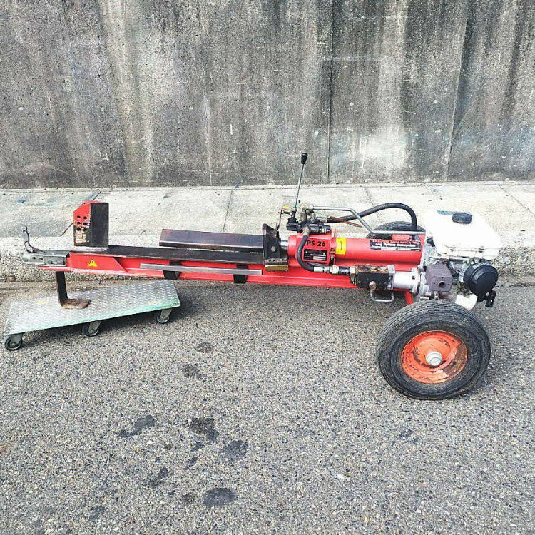 三重県にて PICKPINE エンジン式薪割り機 PS26 PS-26 を買取致しました。