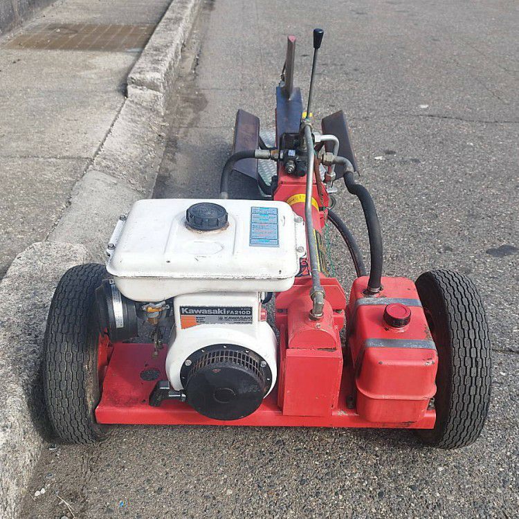 三重県にて PICKPINE エンジン式薪割り機 PS26 PS-26 を買取致しました。