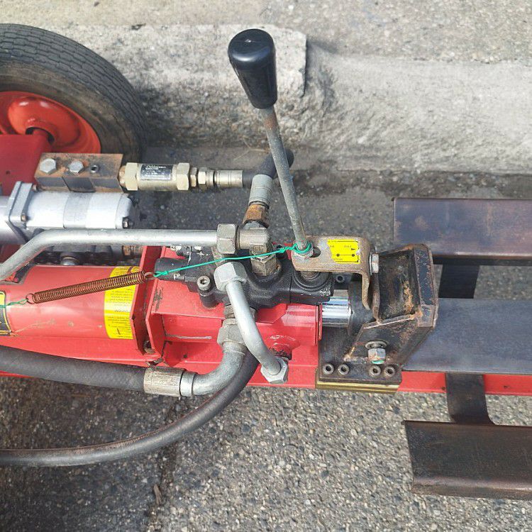 三重県にて PICKPINE エンジン式薪割り機 PS26 PS-26 を買取致しました。