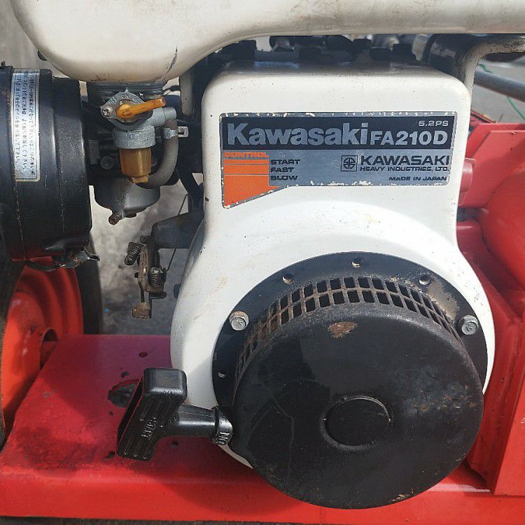 三重県にて PICKPINE エンジン式薪割り機 PS26 PS-26 を買取致しました。