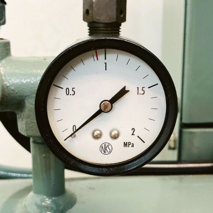 岐阜県にて 日立 レシプロコンプレッサー 1.5P-9.5VD6 を買取致しました。