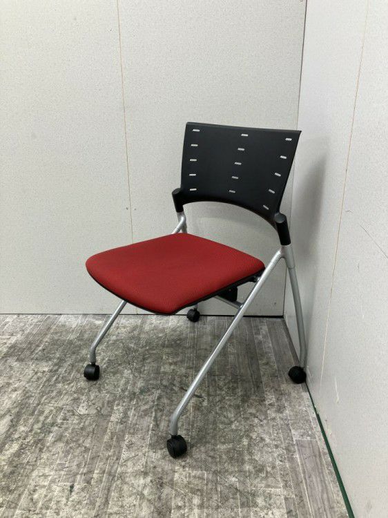 愛知県にて イトーキ ネスティングチェア  を買取致しました。