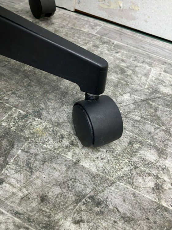 三重県にて イトーキ プラオチェア  を買取致しました。