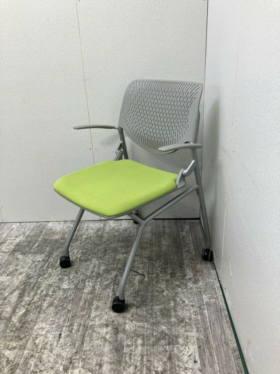 静岡県にて オカムラ ネスティングチェア  を買取致しました。