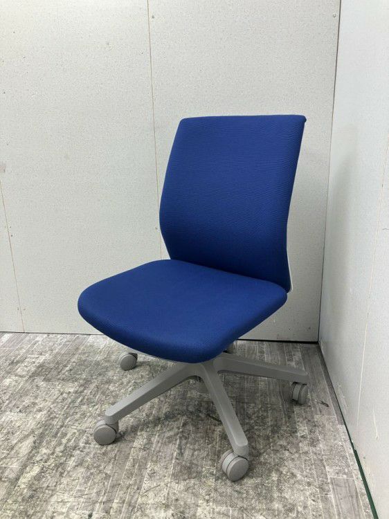 岐阜県にて オカムラ オムネスチェア を買取致しました。