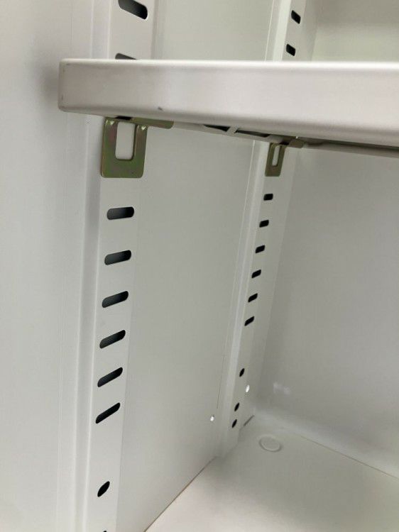 静岡県にて SEIKO FAMILY（生興） 両開き書庫  を買取致しました。