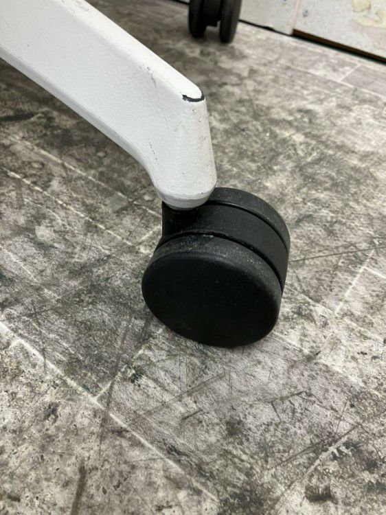 岐阜県にて コクヨ デュオラチェア を買取致しました。