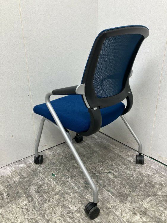 愛知県にて コクヨ ネスティングチェア  を買取致しました。