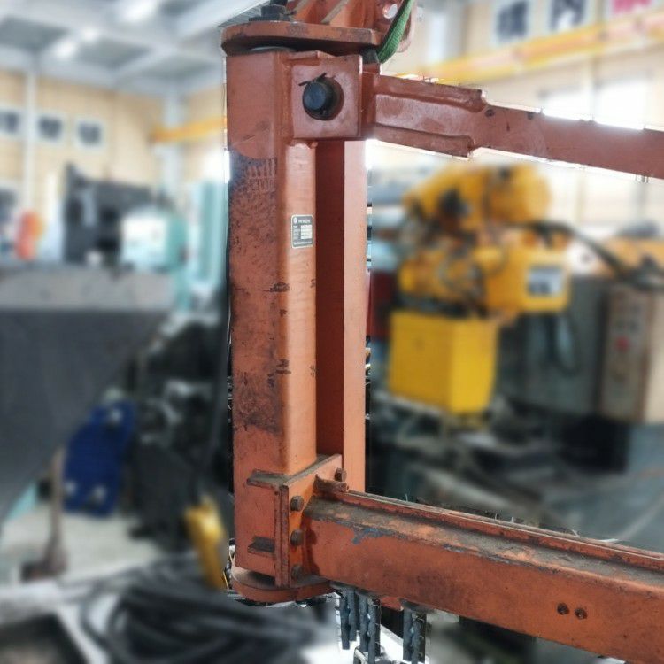 静岡県にて 日立 ジブクレーン250kg JR3-103 1/4SN2 を買取致しました。