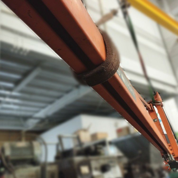 静岡県にて 日立 ジブクレーン250kg JR3-103 1/4SN2 を買取致しました。