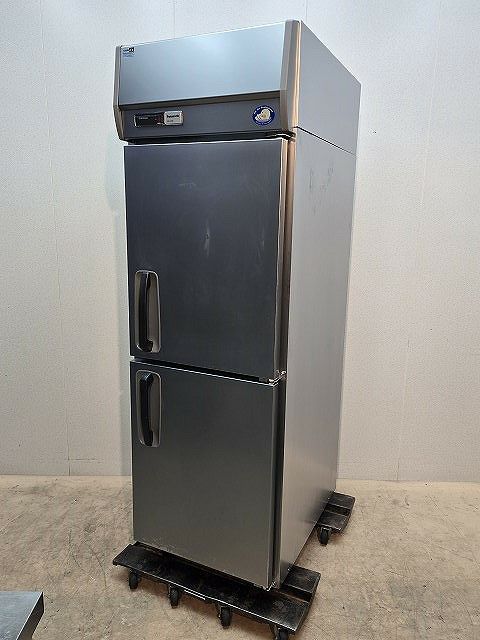 愛知県にて パナソニック 縦型冷凍庫 SRF-K683B を買取致しました。