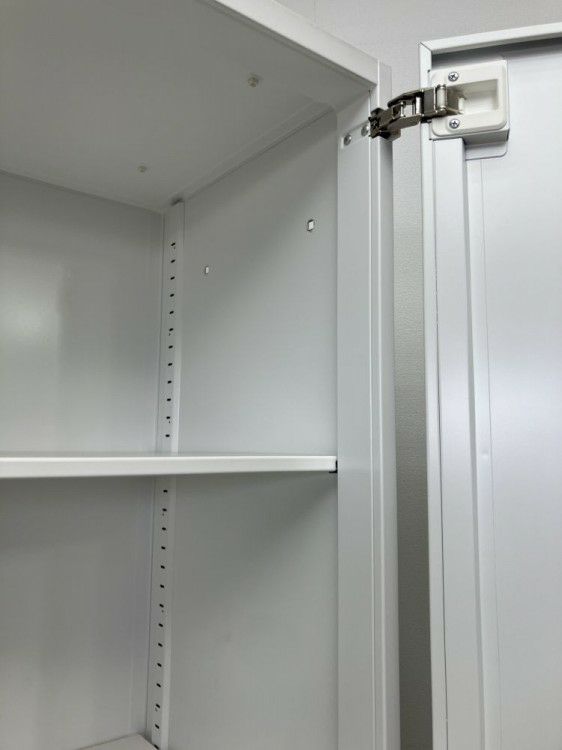 愛知県にて コクヨ 壁面両開き書庫  を買取致しました。