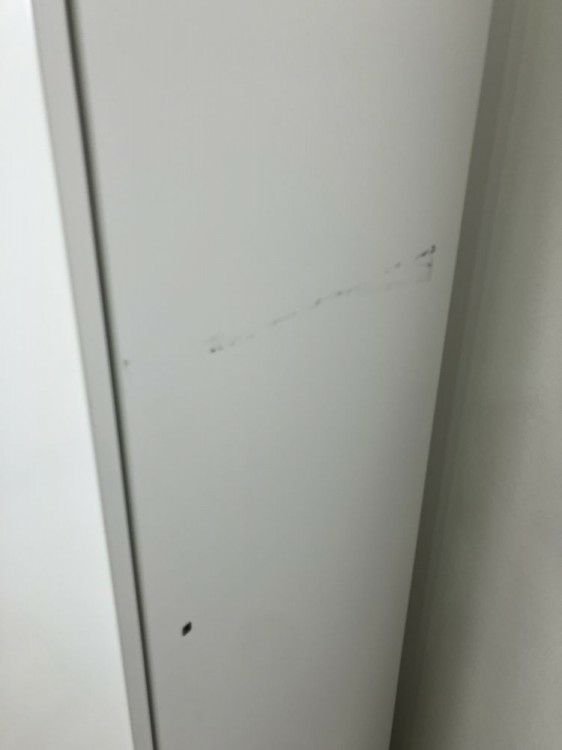 愛知県にて コクヨ 壁面両開き書庫  を買取致しました。