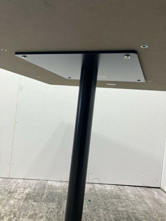 岐阜県にて コクヨ 750角テーブル  を買取致しました。