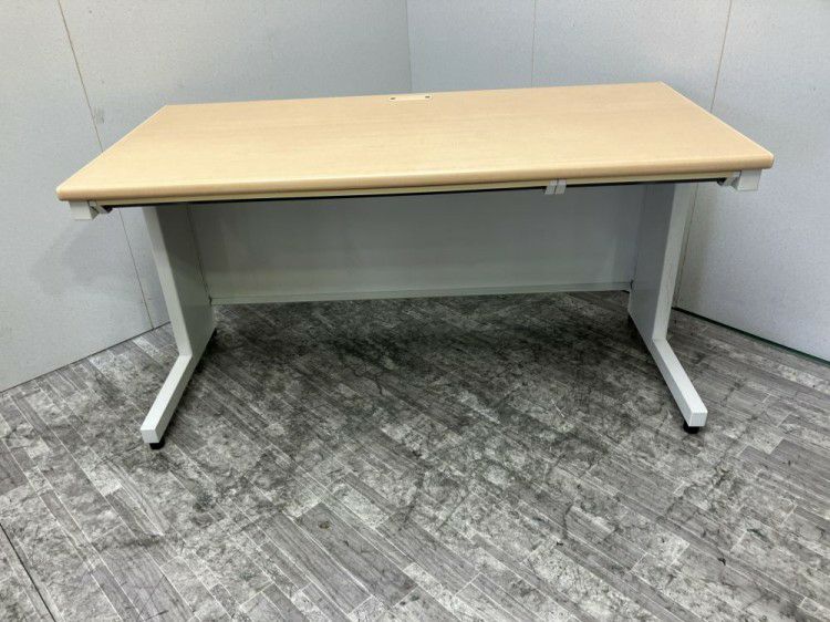 静岡県にて プラス 1400平デスク  を買取致しました。