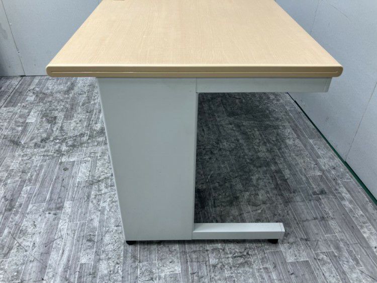 静岡県にて プラス 1400平デスク  を買取致しました。