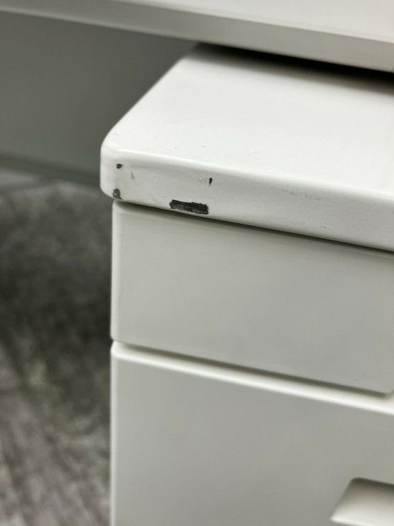 岐阜県にて ウチダ（内田洋行） 1400平デスク＋ワゴンセット  を買取致しました。