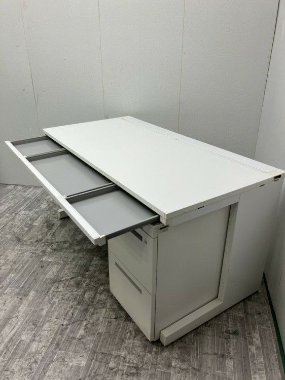 岐阜県にて ウチダ（内田洋行） 1400平デスク＋ワゴンセット  を買取致しました。