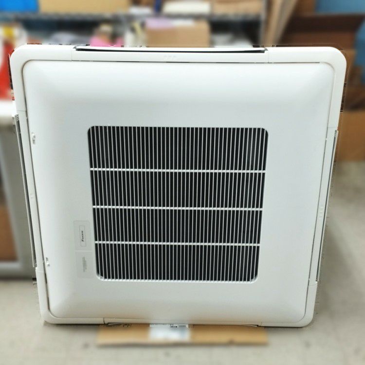 愛知県にて DAIKIN/ダイキン 天吊自在形エアコン SZRU80BYT を買取致しました。