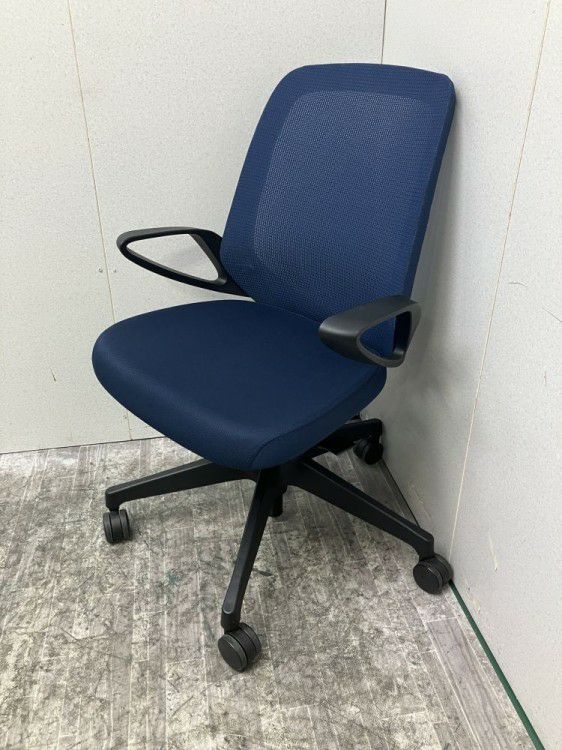 岐阜県にて イトーキ 固定肘付ノートチェア  を買取致しました。