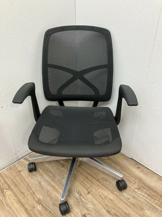 愛知県にて オフィスコム 固定肘付シンクス2チェア を買取致しました。