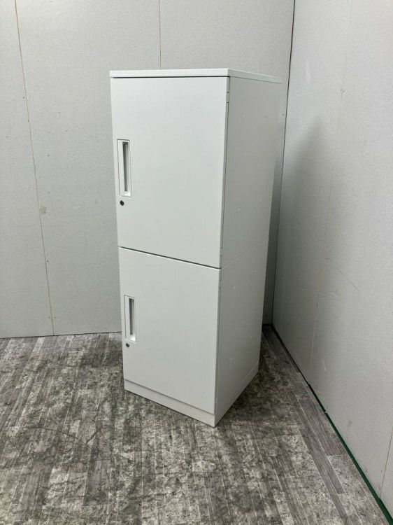 愛知県にて コクヨ 天板付片開き上下書庫  を買取致しました。