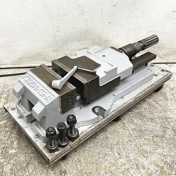 愛知県にて 津田駒 油圧マシンバイス VH-200 を買取致しました。