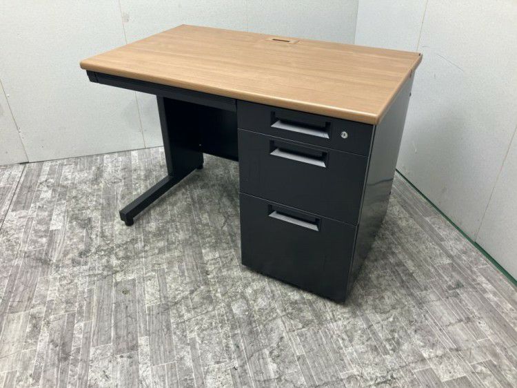 三重県にて プラス 1000片袖デスク  を買取致しました。