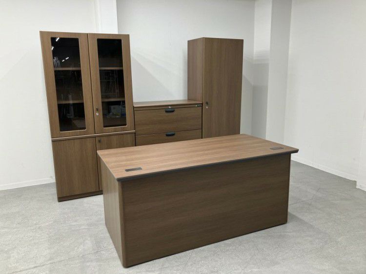 静岡県にて オカムラ 役員室用家具6点セット  を買取致しました。