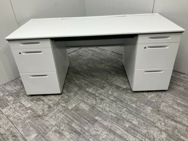 静岡県にて コクヨ 1600両袖デスク  を買取致しました。