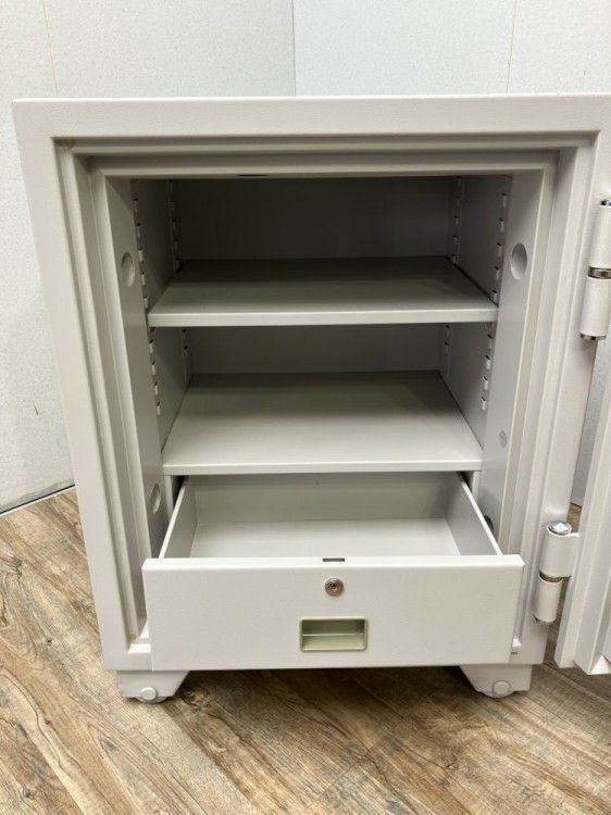 岐阜県にて EIKO(エーコー) 耐火金庫  を買取致しました。