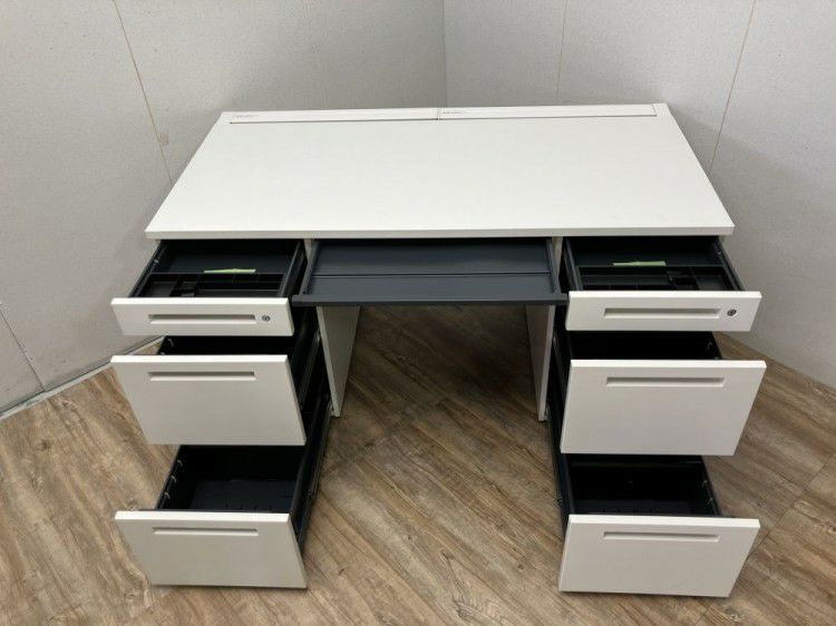 三重県にて イトーキ 1400両袖デスク  を買取致しました。