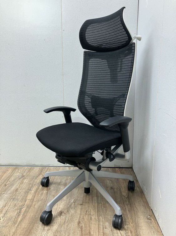 静岡県にて オカムラ 可動肘付バロンチェア  を買取致しました。