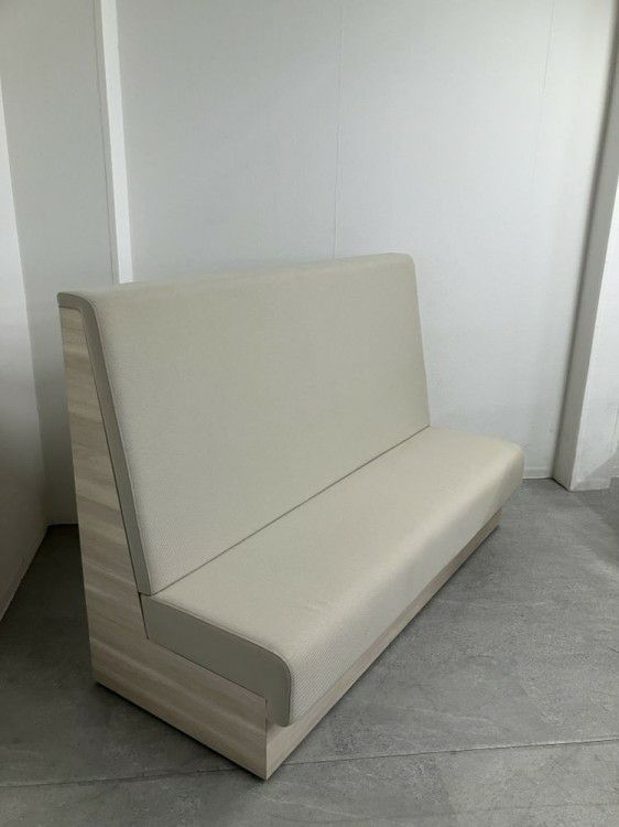 愛知県にて  ブースソファ3点セット  を買取致しました。