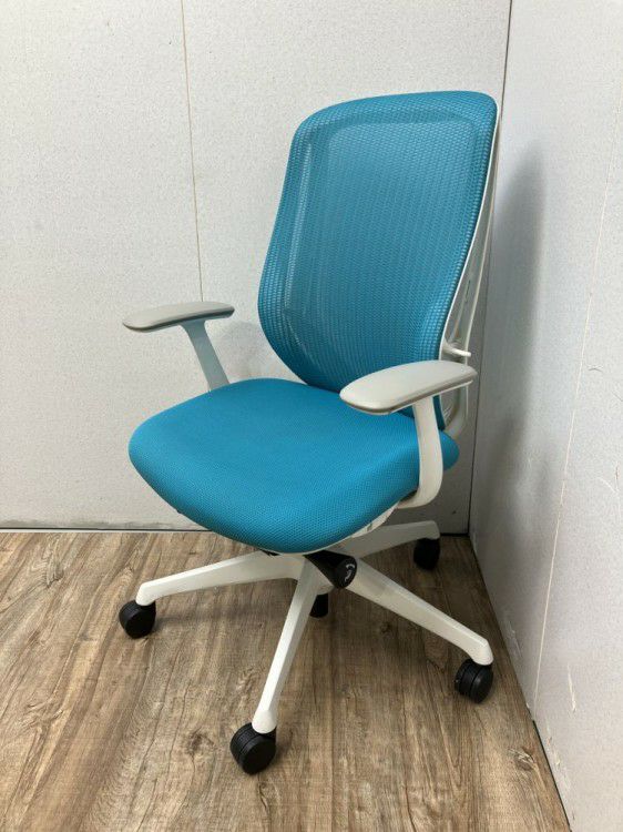 三重県にて オカムラ シルフィーチェア  を買取致しました。