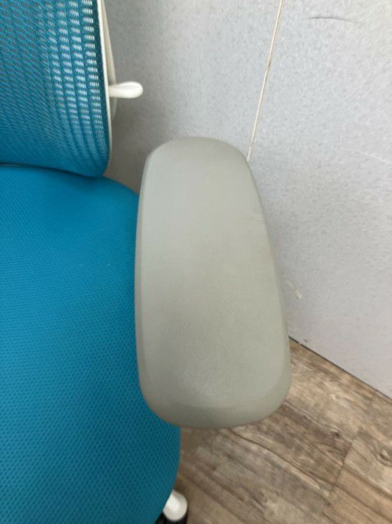 愛知県にて オカムラ シルフィーチェア  を買取致しました。